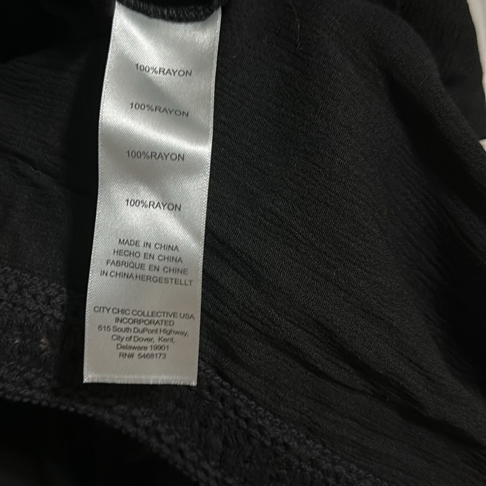 NWOT Women’s Avenue 18/20 black swimsuit coverup or lounge around. - Picture 7 of 7